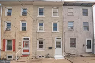 505 Spring Mill Ave, Conshohocken, PA 19428 - Photo 2