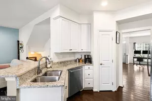 49 Hawkswell Cir, Oreland, PA 19075 - Photo 6