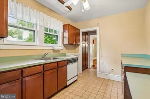 444 Haverford Ave, Narberth, PA 19072 - Photo 12