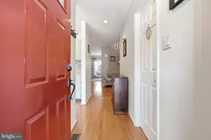 104 Mulberry Ct, Collegeville, PA 19426 - Photo 4
