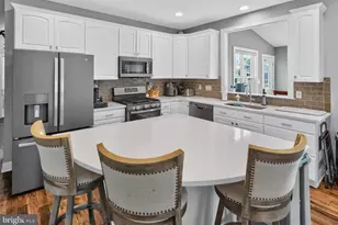 2009 Woodbridge Ln, Pennsburg, PA 18073 - Photo 16
