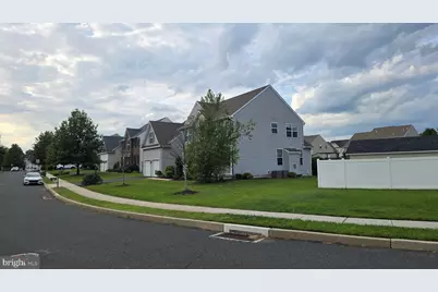 2009 Woodbridge Lane, Pennsburg, PA 18073 - Photo 4
