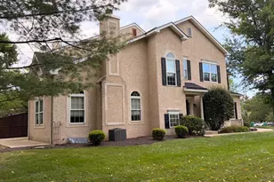 425 Norwick Pl, Blue Bell, PA 19422 - Photo 2