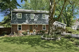 392 Covered Bridge Rd, King of Prussia, PA 19406 - Photo 2