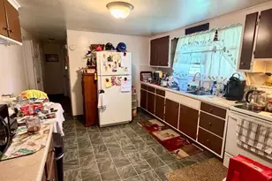 1465 Lotus Dr, Pottstown, PA 19464 - Photo 2