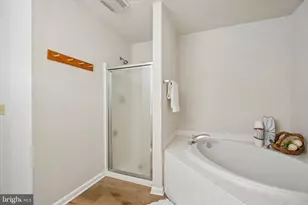 385 Hamilton Dr, Harleysville, PA 19438 - Photo 16