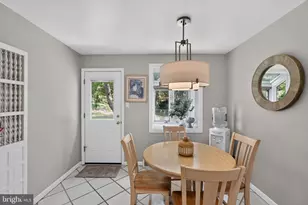 909 Warfield Ln, Huntingdon Valley, PA 19006 - Photo 12