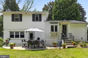 909 Warfield Ln, Huntingdon Valley, PA 19006 - Photo 26