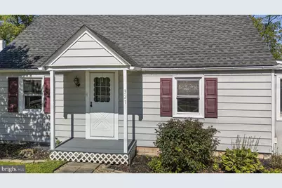 321 N Pleasantview Road, Pottstown, PA 19464 - Photo 2