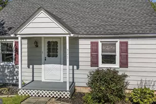 321 N Pleasantview Rd, Pottstown, PA 19464 - Photo 2