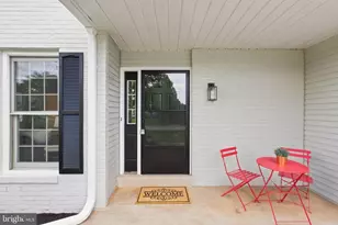 220 Freeland Dr, Collegeville, PA 19426 - Photo 2