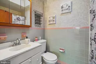 1724 Dartmouth Dr, Norristown, PA 19401 - Photo 10