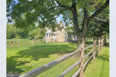 341 E Mount Kirk Avenue, Eagleville, PA 19403 - Photo 14
