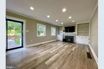 341 E Mount Kirk Avenue, Eagleville, PA 19403 - Photo 6