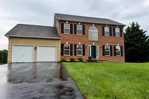 318 Elmwood Ln, Telford, PA 18969 - Photo 1