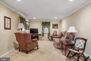 23 Norwyn Rd, Hatboro, PA 19040 - Photo 2