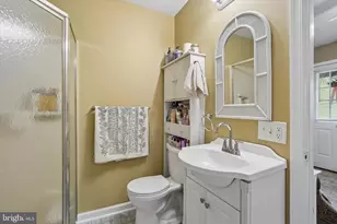 23 Norwyn Rd, Hatboro, PA 19040 - Photo 14