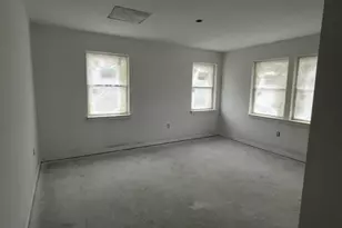 1037 W High St, Stowe, PA 19464 - Photo 4