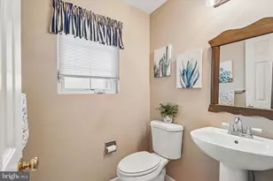 31 Bristol Ct, Norristown, PA 19403 - Photo 8