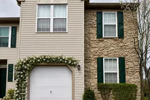 31 Bristol Ct, Norristown, PA 19403 - Photo 2