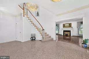 724 Meadowcreek Cir, Lower Gwynedd, PA 19002 - Photo 6