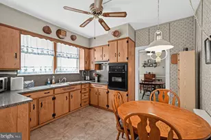 1314 Pine St, Norristown, PA 19401 - Photo 14