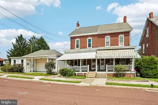 427 W Race St, Pottstown, PA 19464 - Photo 1