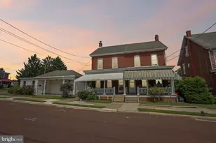 427 W Race St, Pottstown, PA 19464 - Photo 2
