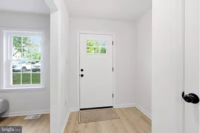 206 Georgetowne Court, Royersford, PA 19468 - Photo 4