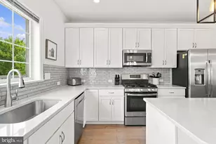 204 Spring Ln, Royersford, PA 19468 - Photo 6