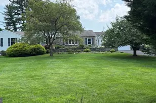 1484 Grasshopper Rd, Huntingdon Valley, PA 19006 - Photo 2