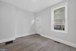 109 N Warren St, Pottstown, PA 19464 - Photo 2