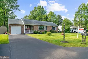 1207 Red Hill Rd, Pennsburg, PA 18073 - Photo 1