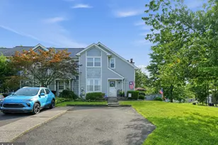 2798 Jean Dr, Hatfield, PA 19440 - Photo 2