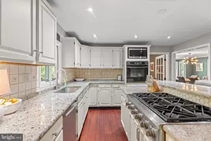 421 Garrison Way, Gulph Mills, PA 19428 - Photo 10