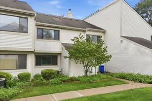 504 Freedom Cir, Harleysville, PA 19438 - Photo 2