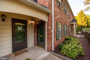 194 Berwick Pl, Lansdale, PA 19446 - Photo 2