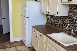 8 Hartranft Ave, Norristown, PA 19401 - Photo 6