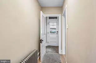 427 W Race St, Pottstown, PA 19464 - Photo 6