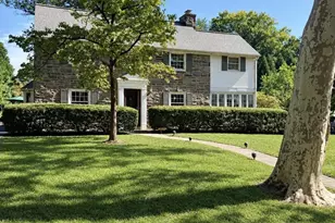 1013 Wellington Rd, Jenkintown, PA 19046 - Photo 2