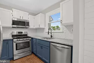 359 Norris Hall Ln, West Norriton, PA 19403 - Photo 4