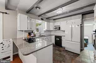 37 Little Rd, Zieglerville, PA 19492 - Photo 6