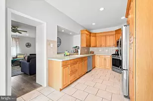 109 N Sylvania Ave, Jenkintown, PA 19046 - Photo 10
