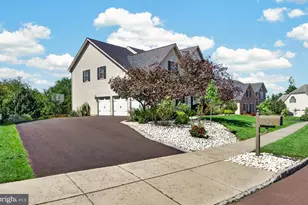143 Steinbright Dr, Collegeville, PA 19426 - Photo 2