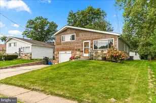 1558 St James Pl, Abington, PA 19001 - Photo 2
