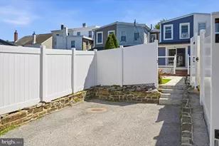 447 Bush St, Bridgeport, PA 19405 - Photo 24
