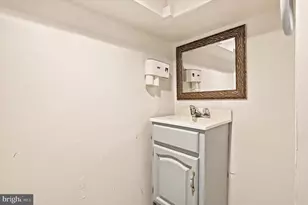 447 Bush St, Bridgeport, PA 19405 - Photo 22