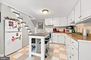 407 Jefferson St, Bridgeport, PA 19405 - Photo 8