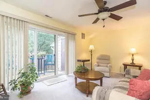 608 Thornton Ct, North Wales, PA 19454 - Photo 2