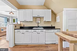 1027 South St, Pottstown, PA 19464 - Photo 16